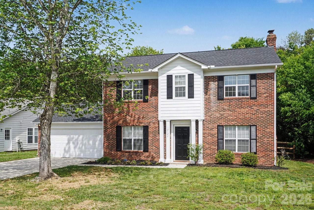 12127 Landing Green Dr., Charlotte, NC 28277