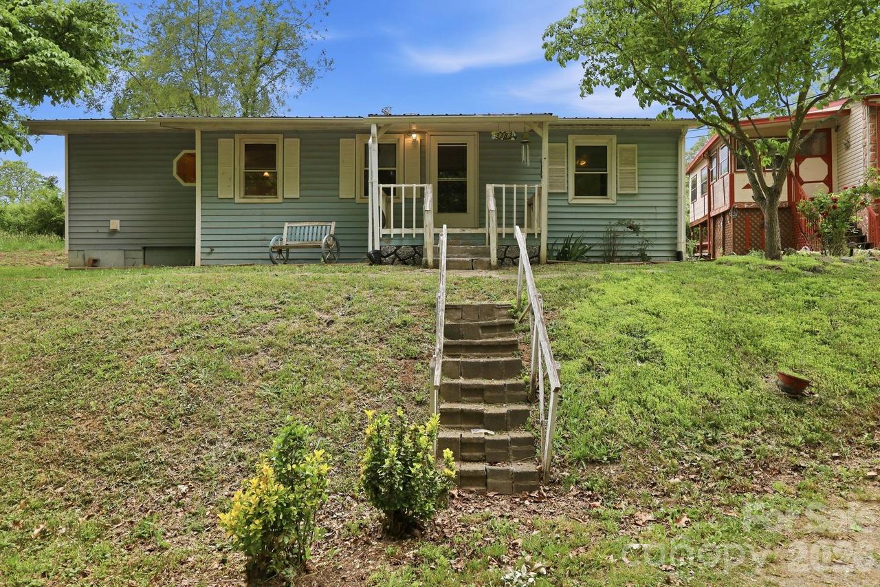 3383 Thickety Rd., Clyde, NC 28721