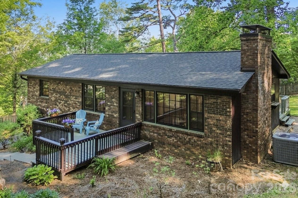 38 Nixon Ter., Asheville, NC 28805