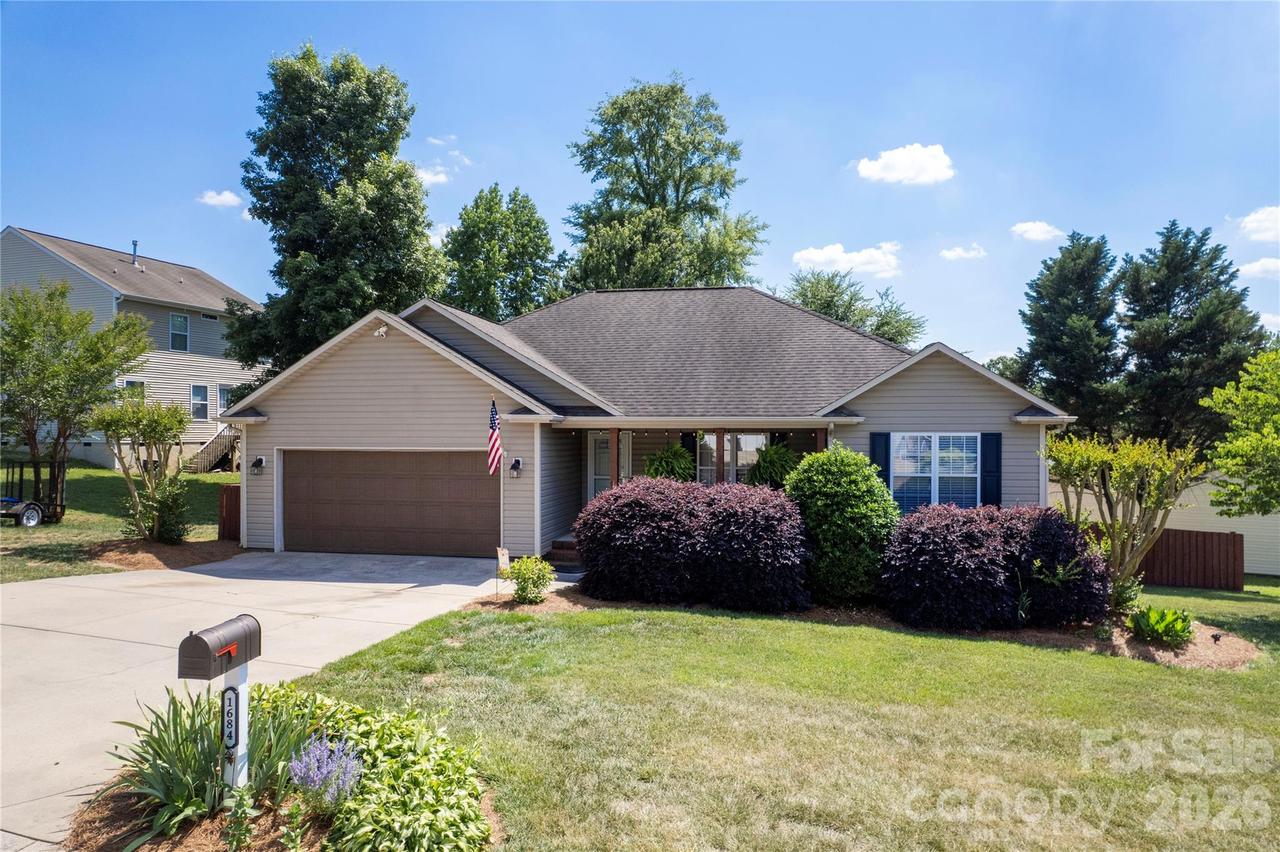 1684 Red Bird Cir., Concord, NC 28025