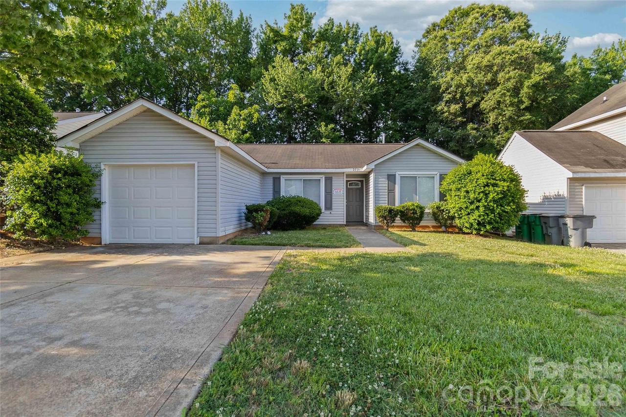 2721 Fairstone Ave., Charlotte, NC 28269