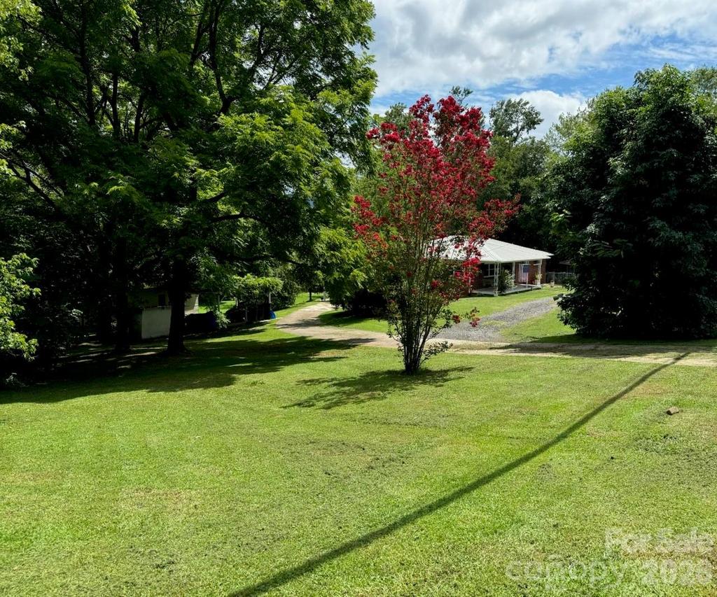 101 Bluebird Ln., Morganton, NC 28655
