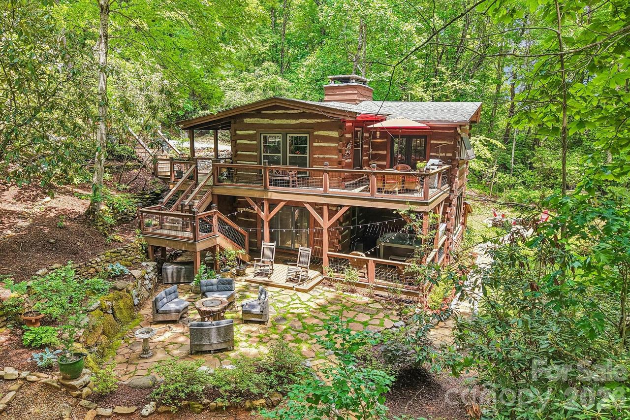17198 Rosman Hwy., Lake Toxaway, NC 28747