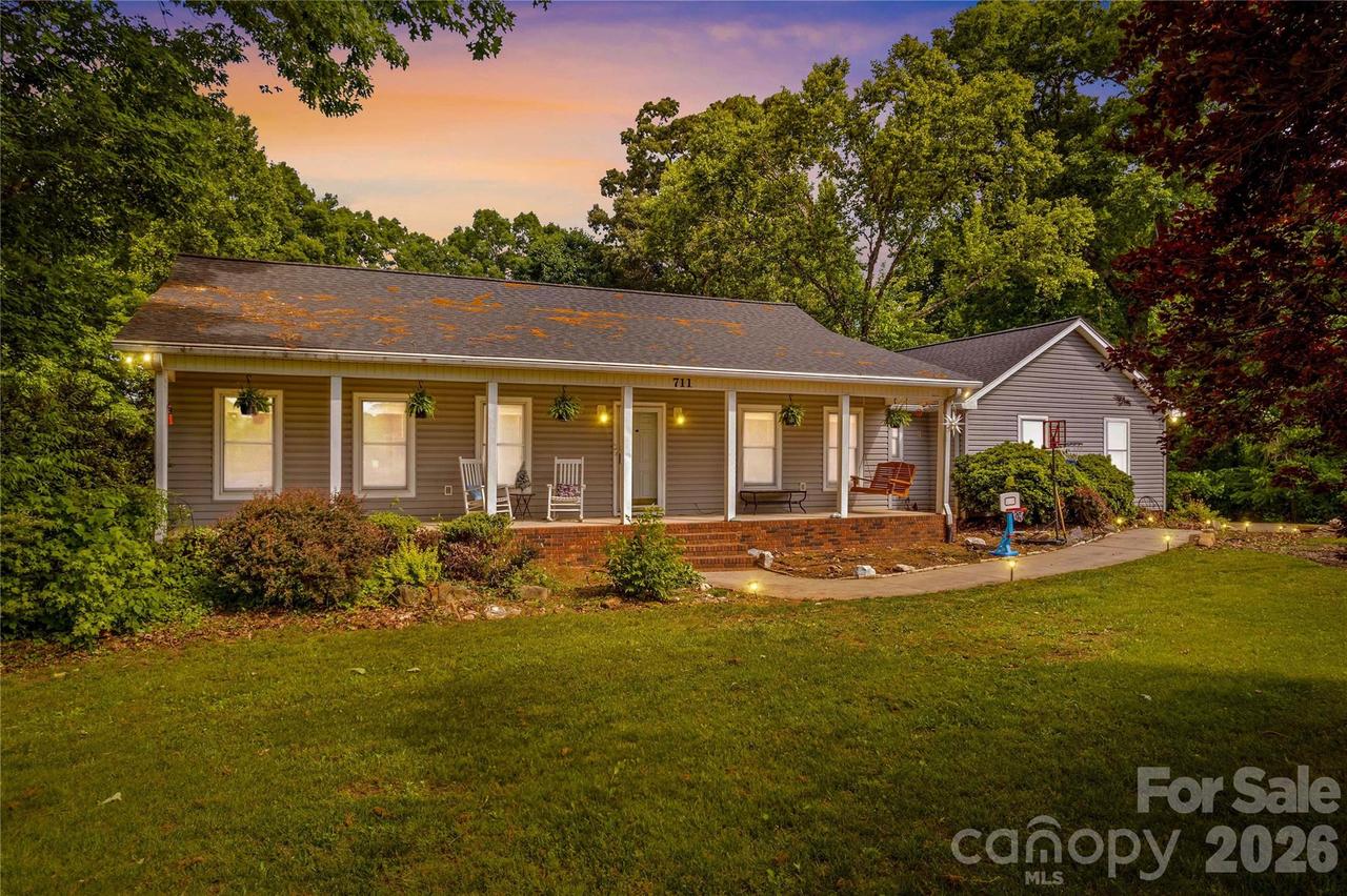 711 Spring Pointe Dr., Stony Point, NC 28678