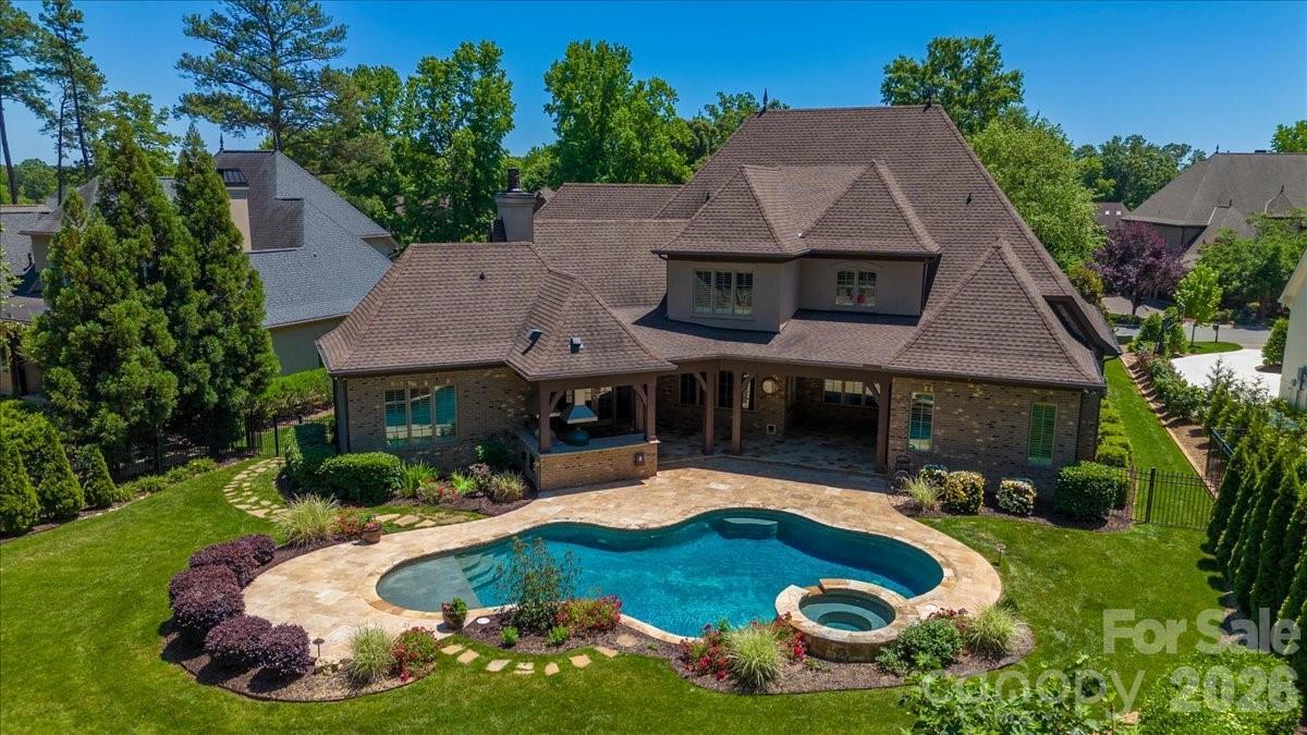 8100 Skye Lochs Dr., Waxhaw, NC 28173
