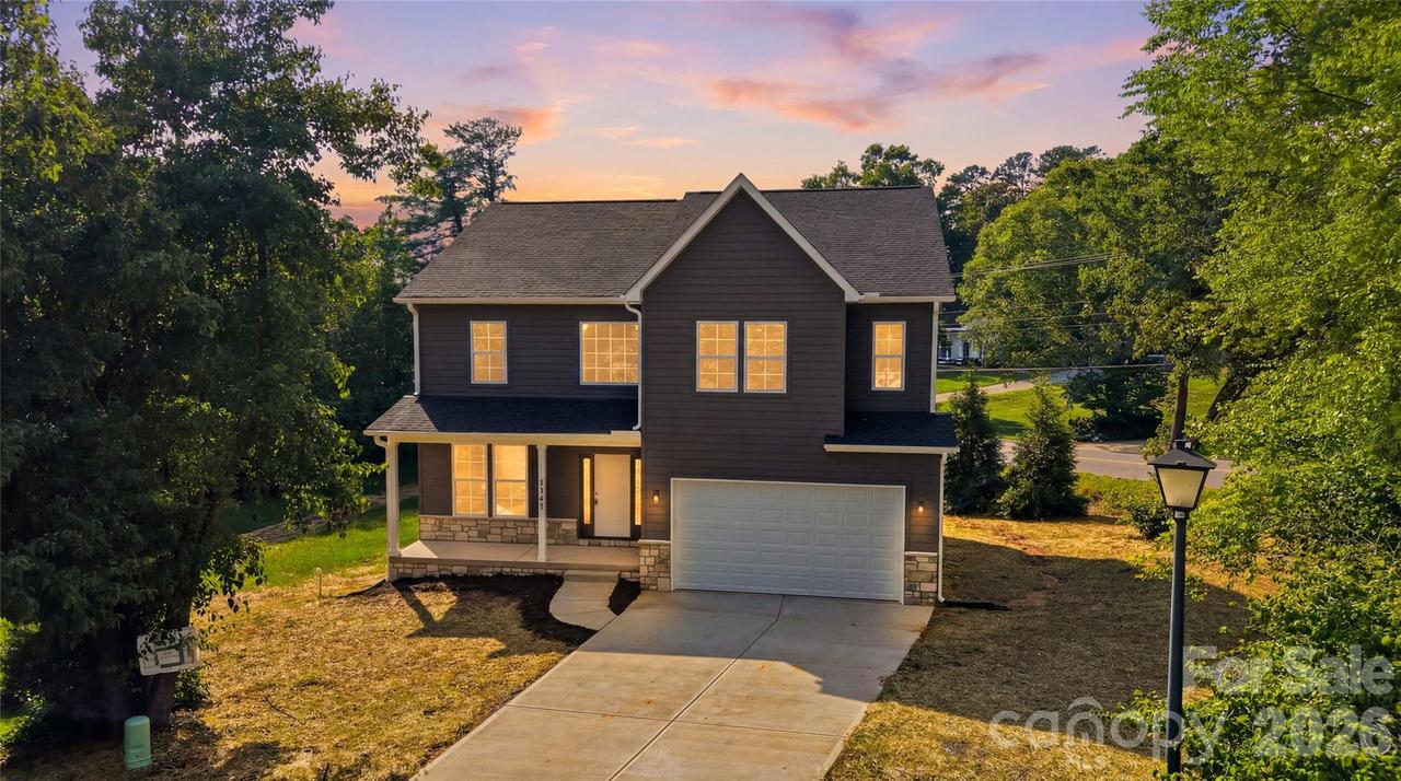 1147 10th Street Ln., Hickory, NC 28601