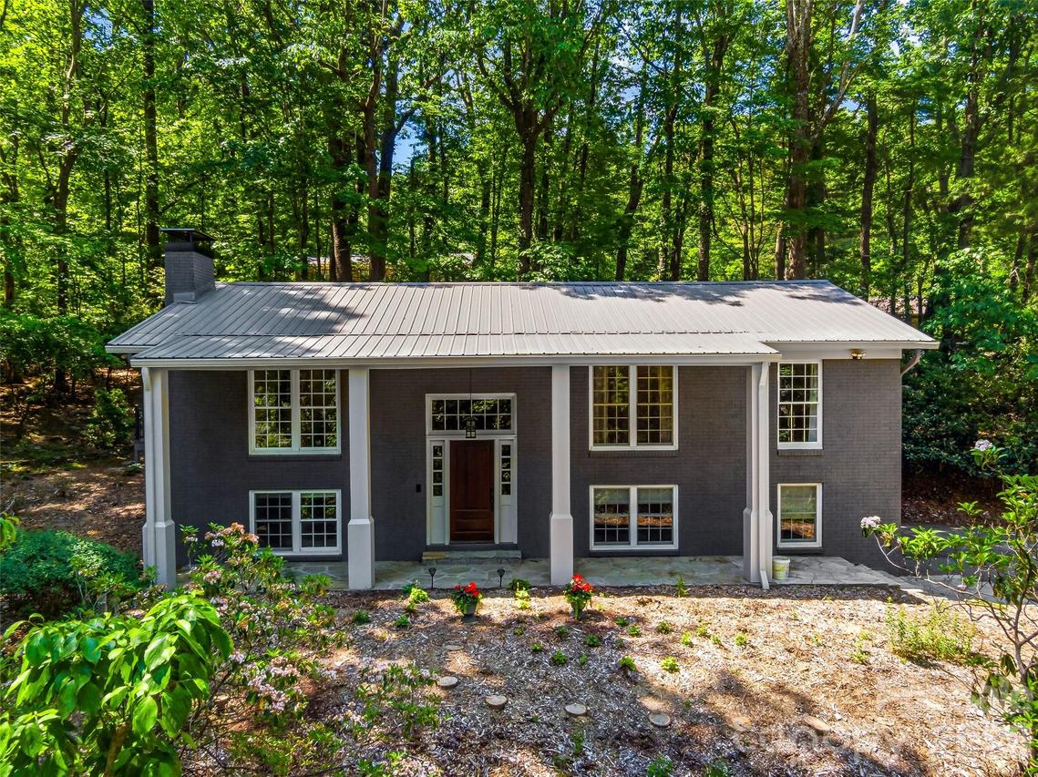 2388 Hebron Rd., Hendersonville, NC 28739