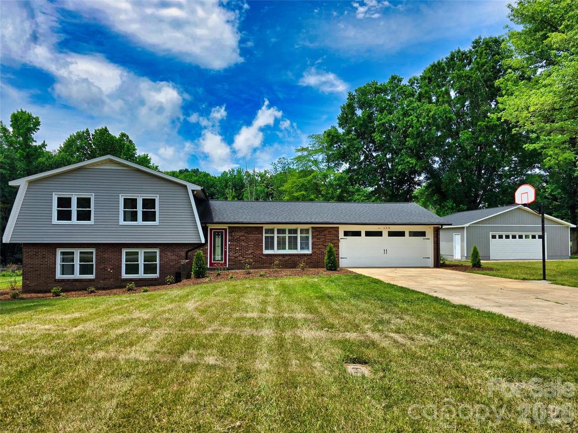 158 W Meadowview Dr., Statesville, NC 28625