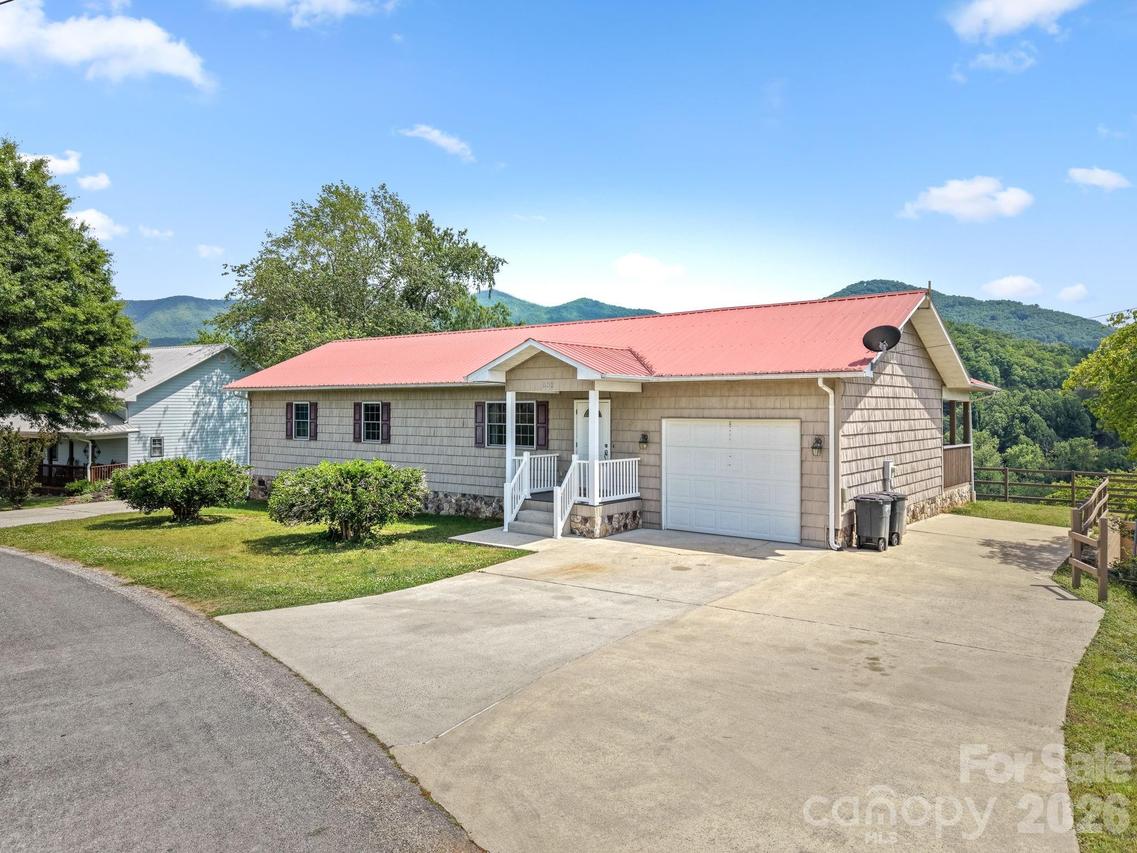 533 Lemons Branch Rd., Bryson City, NC 28713