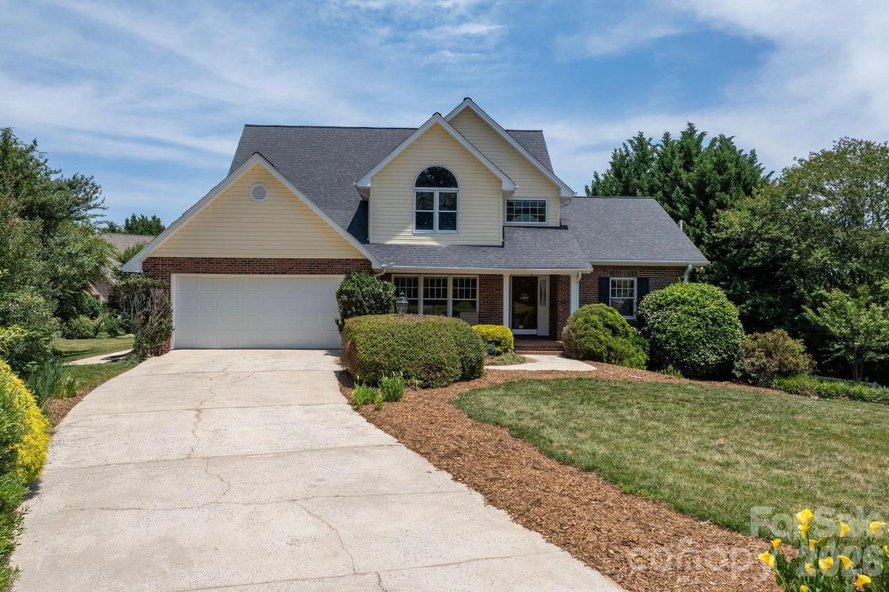 610 40th Avenue Ln., Hickory, NC 28601
