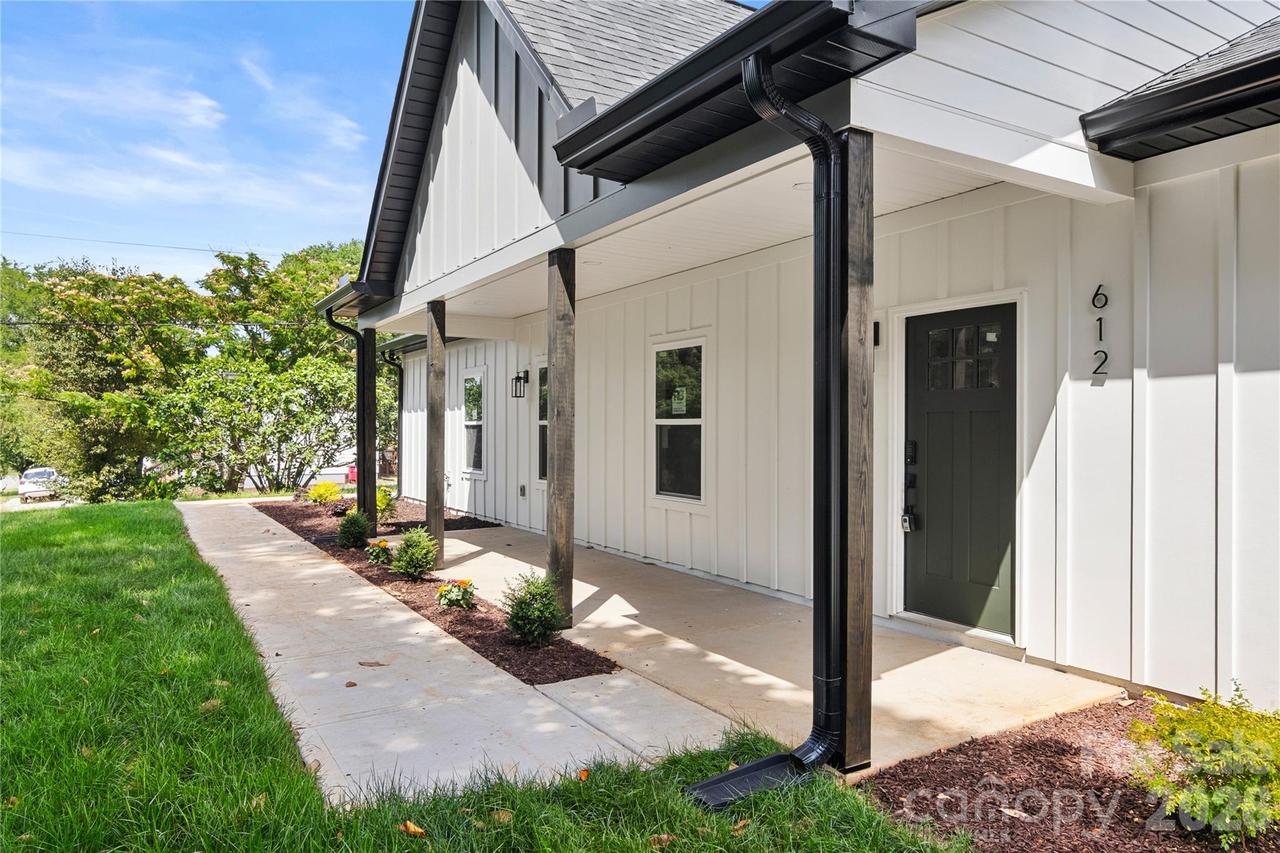 612 Hardin Rd., Dallas, NC 28034