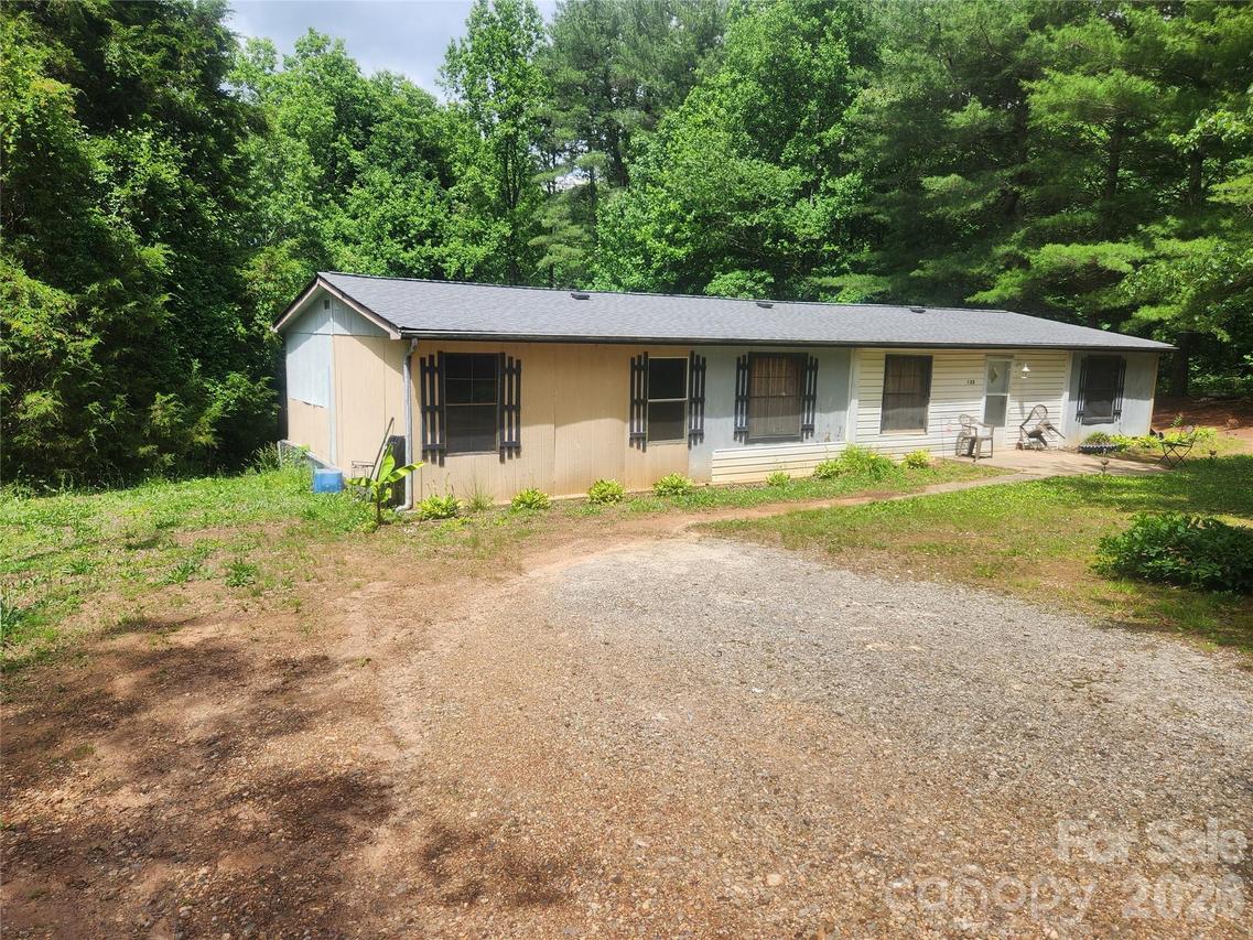 135 Watson Ave., Taylorsville, NC 28681