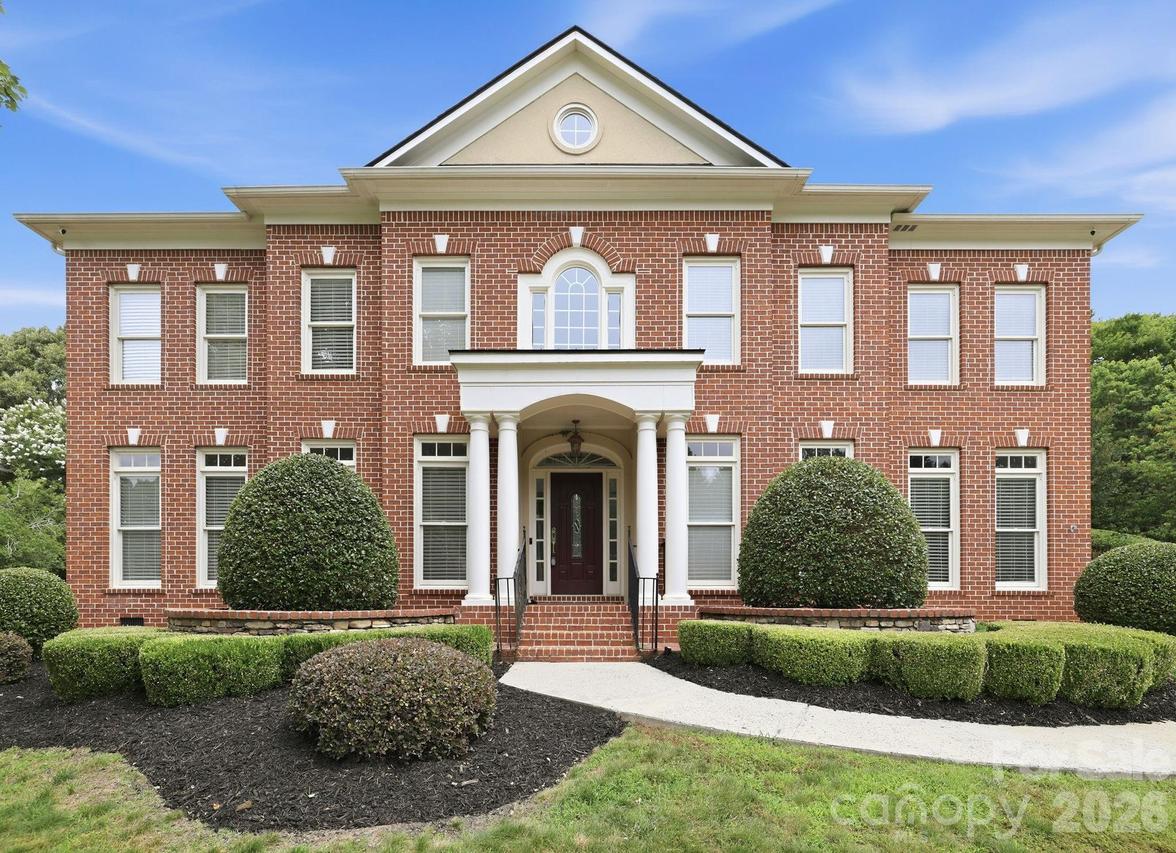 7818 Stonehaven Dr., Waxhaw, NC 28173
