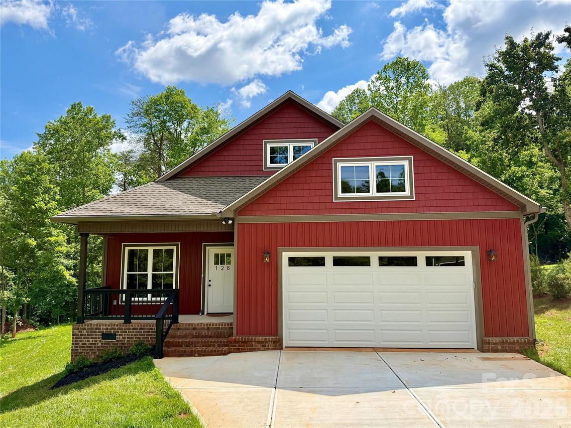 128 Arrowood Ln., Harmony, NC 28634