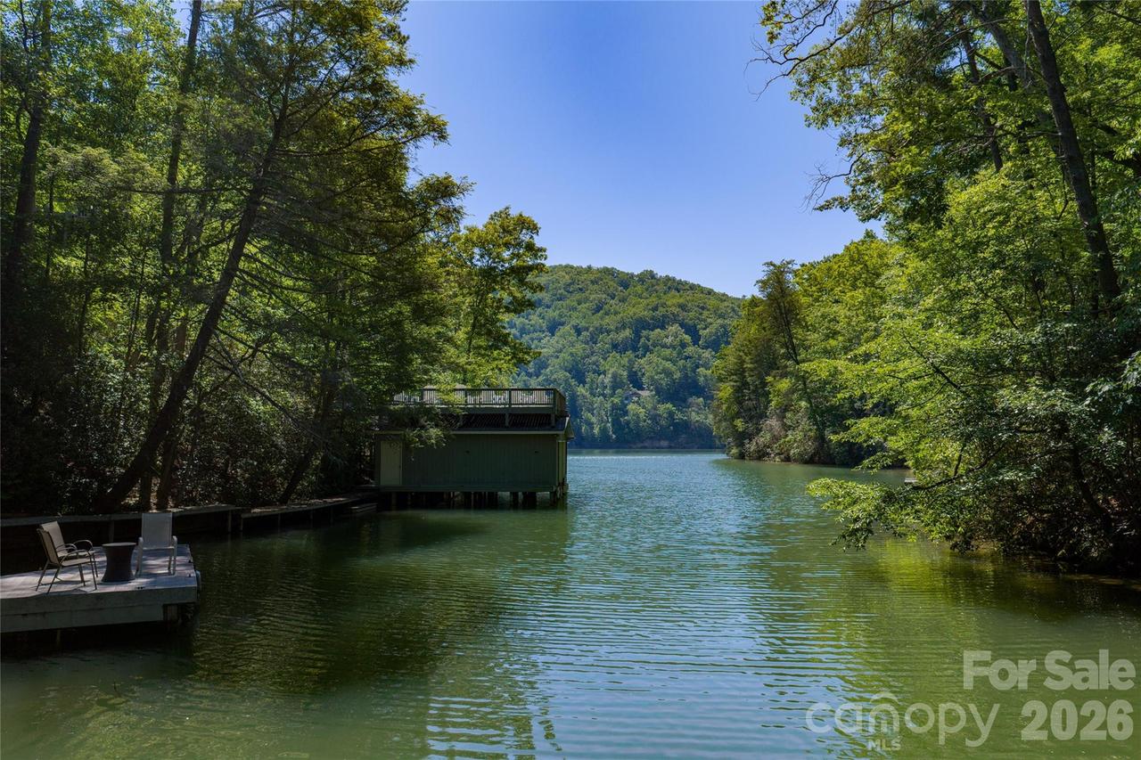 9999 Dogwood Dr., Lake Lure, NC 28746