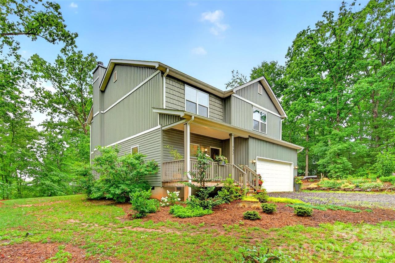 132 Maple Ridge Dr., Old Fort, NC 28762