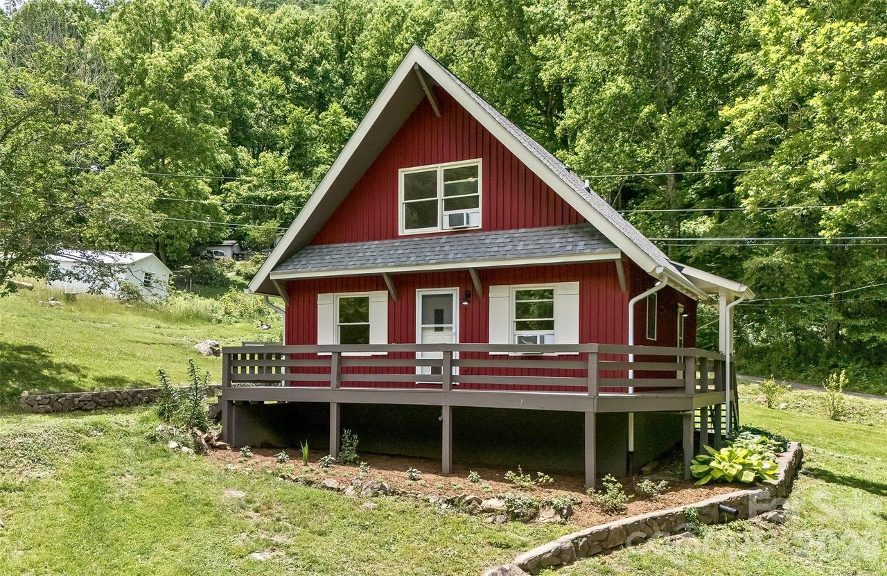 47 Fir Cir., Canton, NC 28716