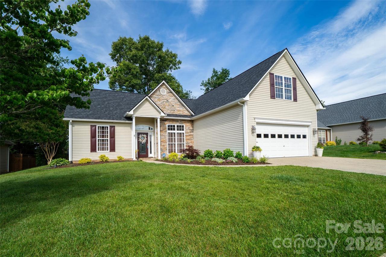 136 Cottage Ridge Rd., Fletcher, NC 28732