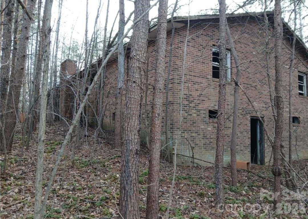 5001 Mecum Rd., Walkertown, NC 27051