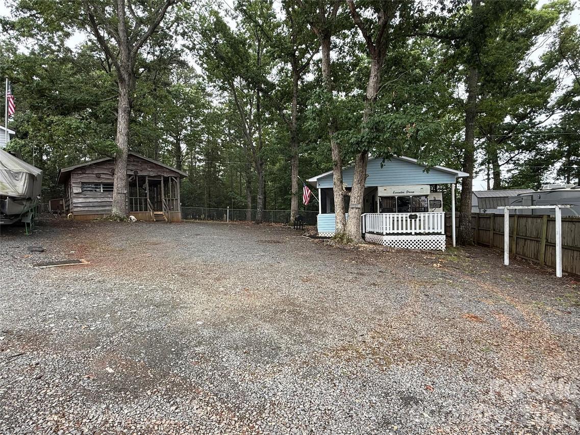 107/109 Holly Cove Tr. #E100/101, Mount Gilead, NC 27306