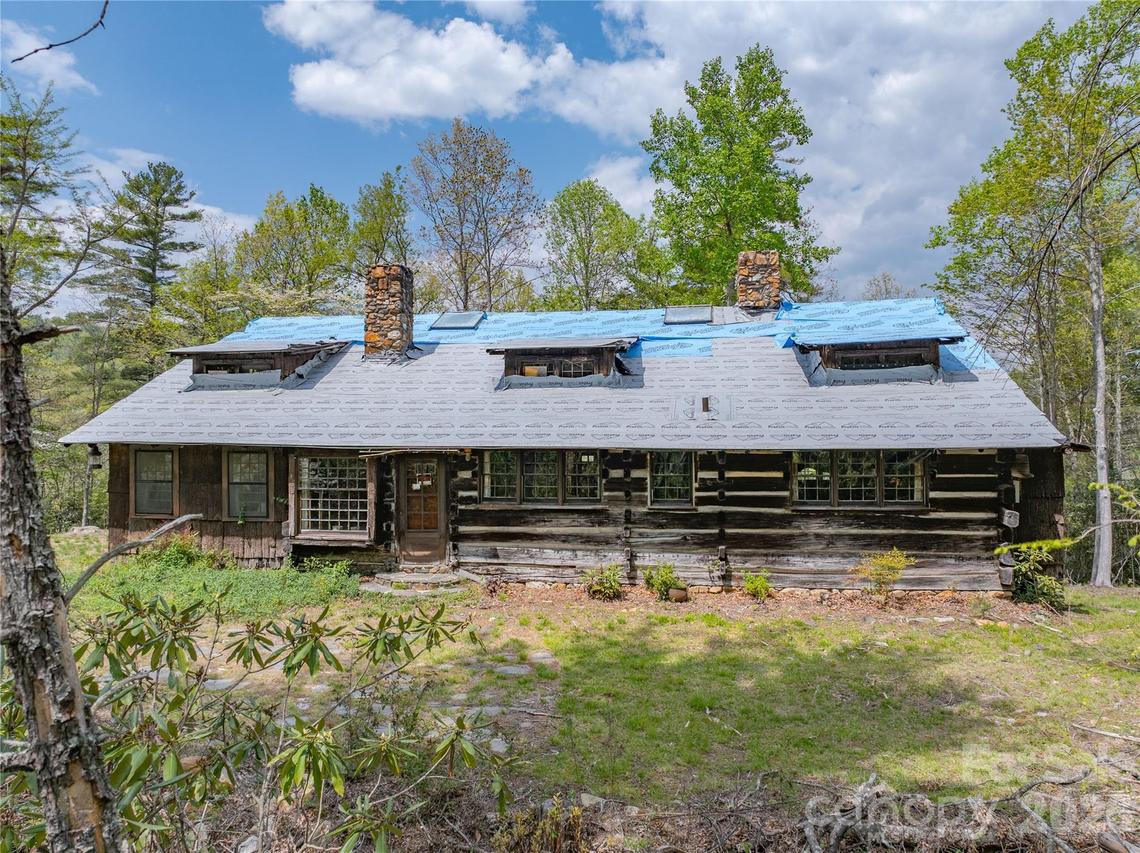1971 Swiss Pine Lake Dr., Spruce Pine, NC 28777