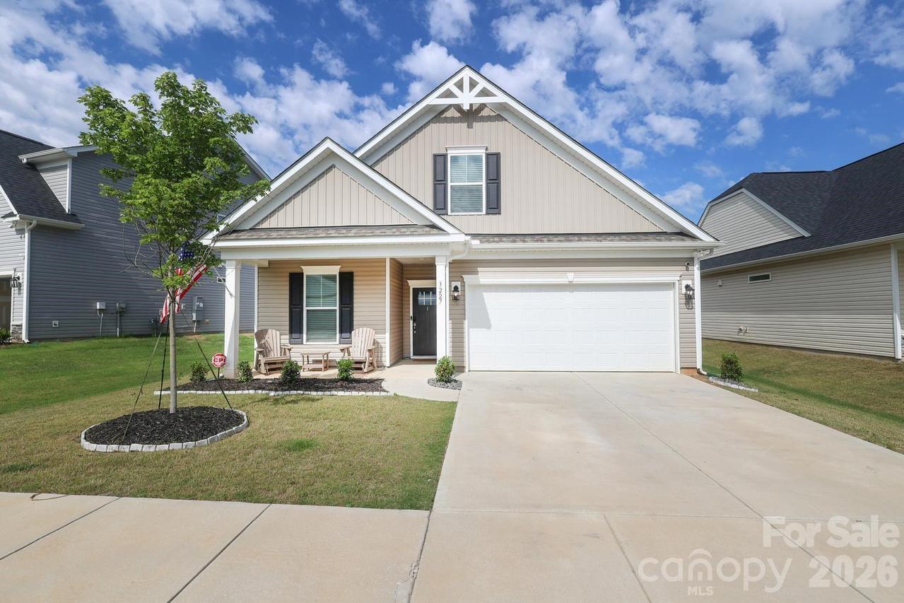 3227 Laurel Brook Dr., Denver, NC 28037