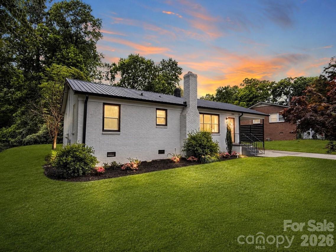 1344 12th Ave., Hickory, NC 28601