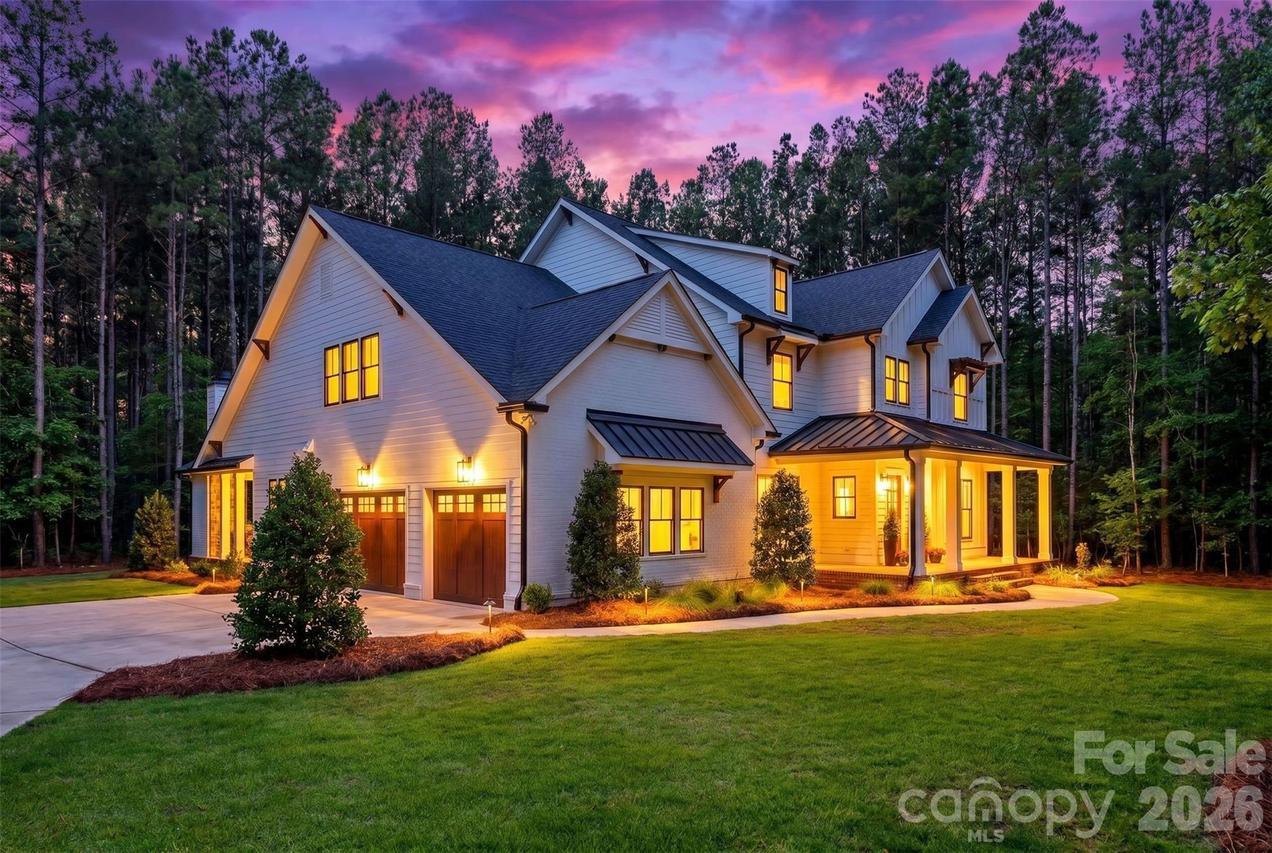 116 Silver Falls Dr., Troutman, NC 28166