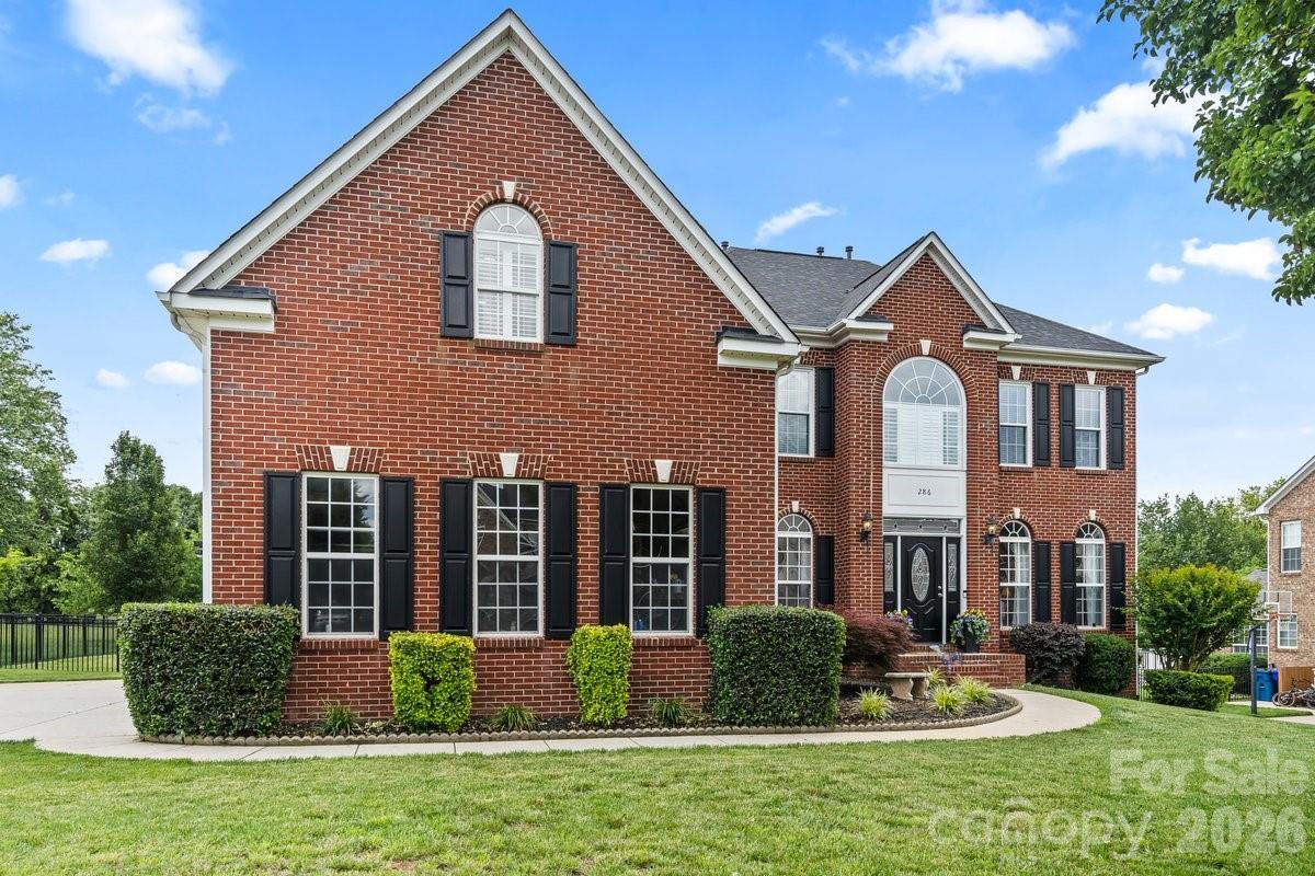 286 Corona Cir., Mooresville, NC 28117