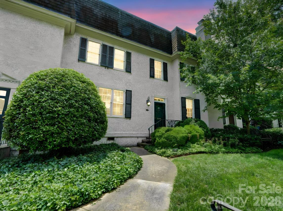 148 Perrin Pl., Charlotte, NC 28207