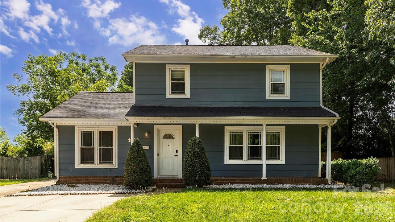 4900 Carriage Drive Cir., Charlotte, NC 28205
