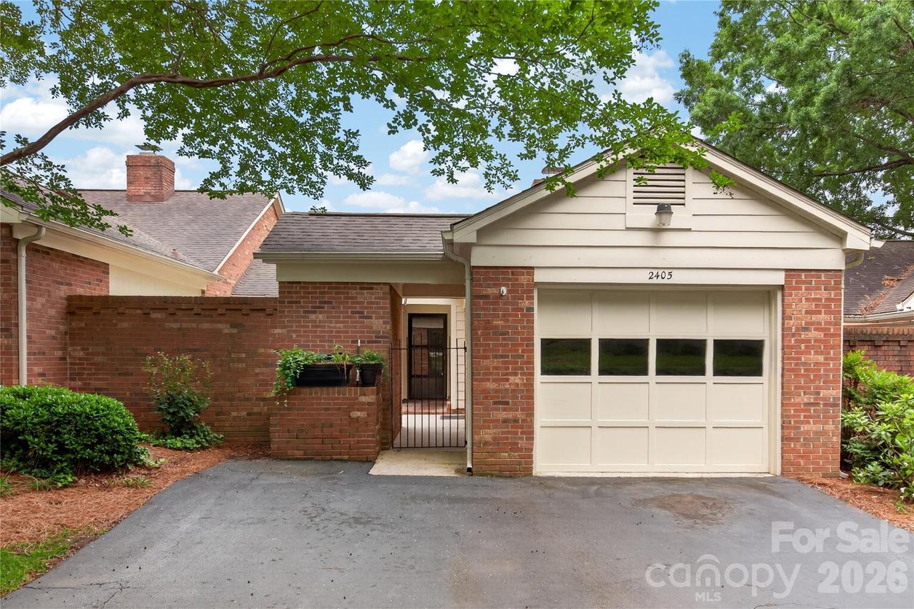 2405 Quail Lake Dr., Charlotte, NC 28210