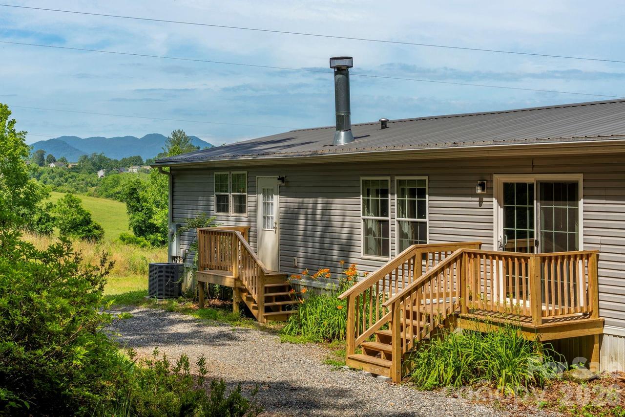 351 Mag Sluder Rd., Alexander, NC 28701