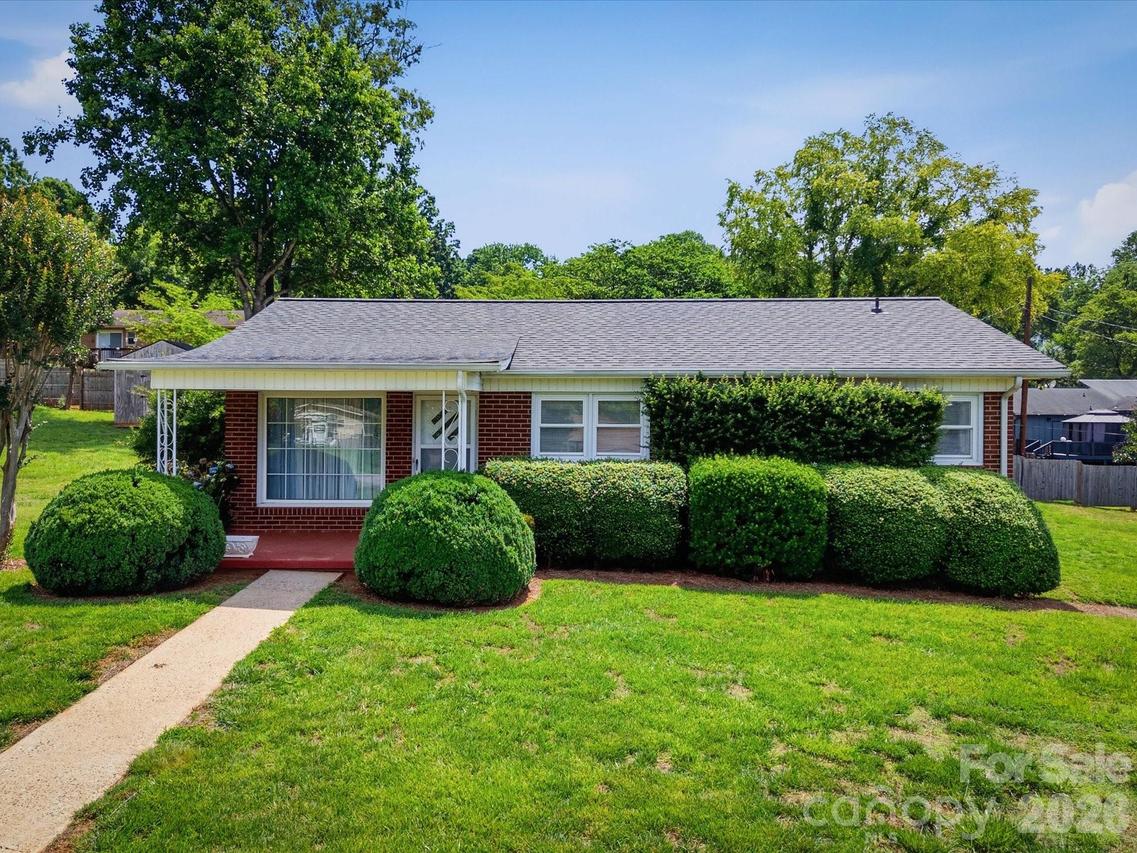 132 Starmount Cir. #85-88, Morganton, NC 28655