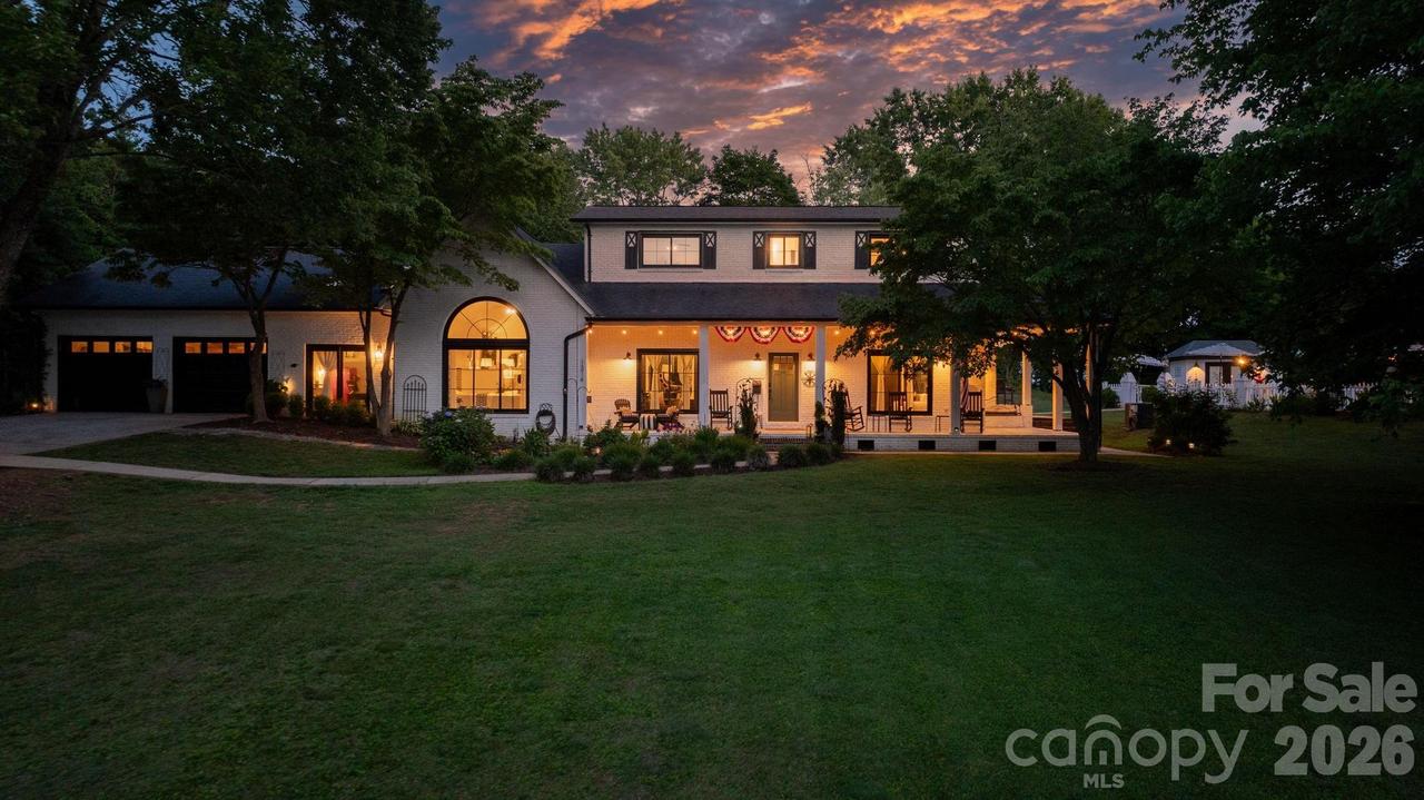 1314 Shirebourn Dr., Hickory, NC 28602