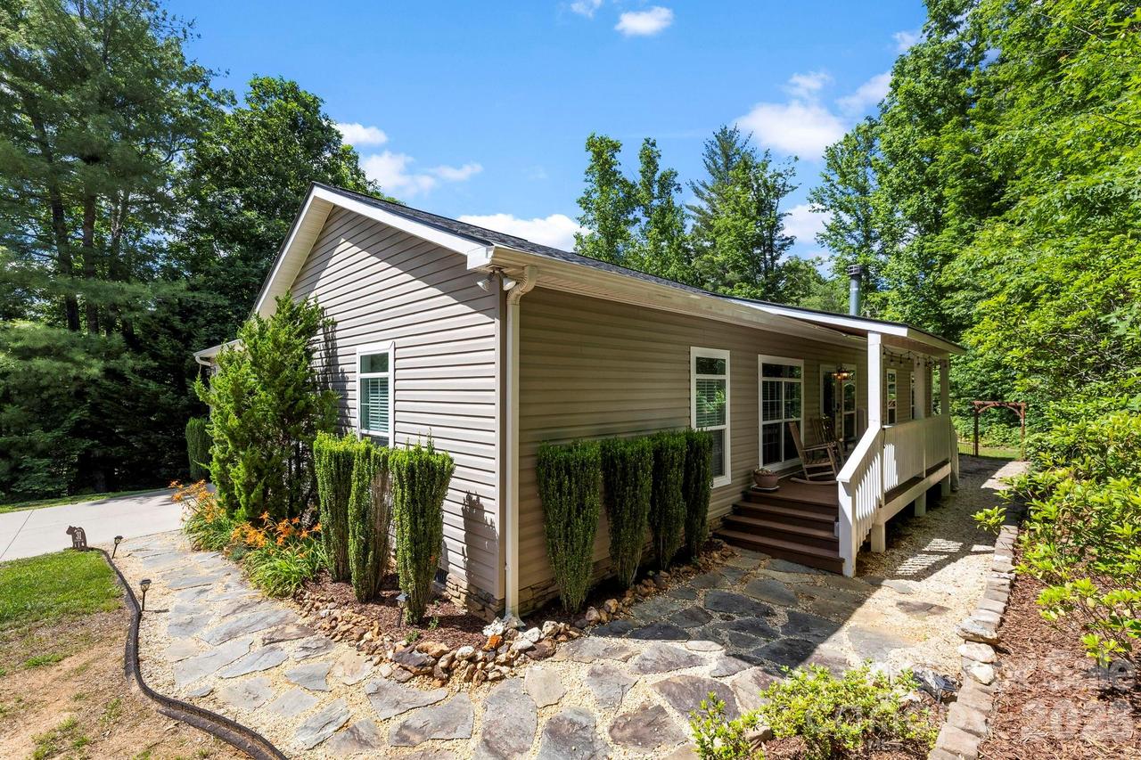 31 Enochs Way, Fletcher, NC 28732