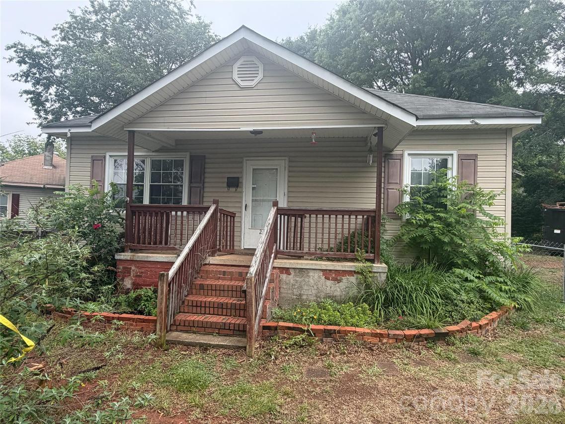 204 Madora St., Mount Holly, NC 28120