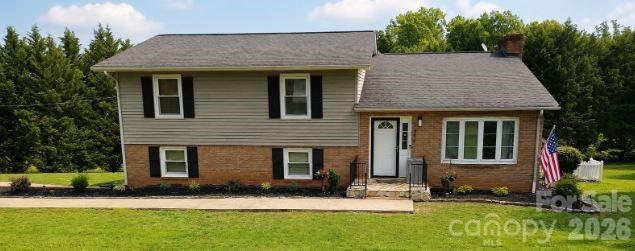 1984 Crestdale Ln., Newton, NC 28658