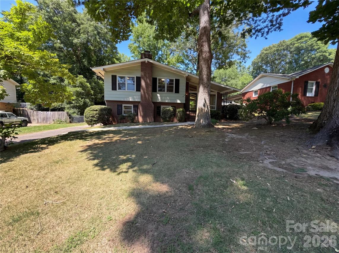 1438 Buckingham Ave., Gastonia, NC 28054