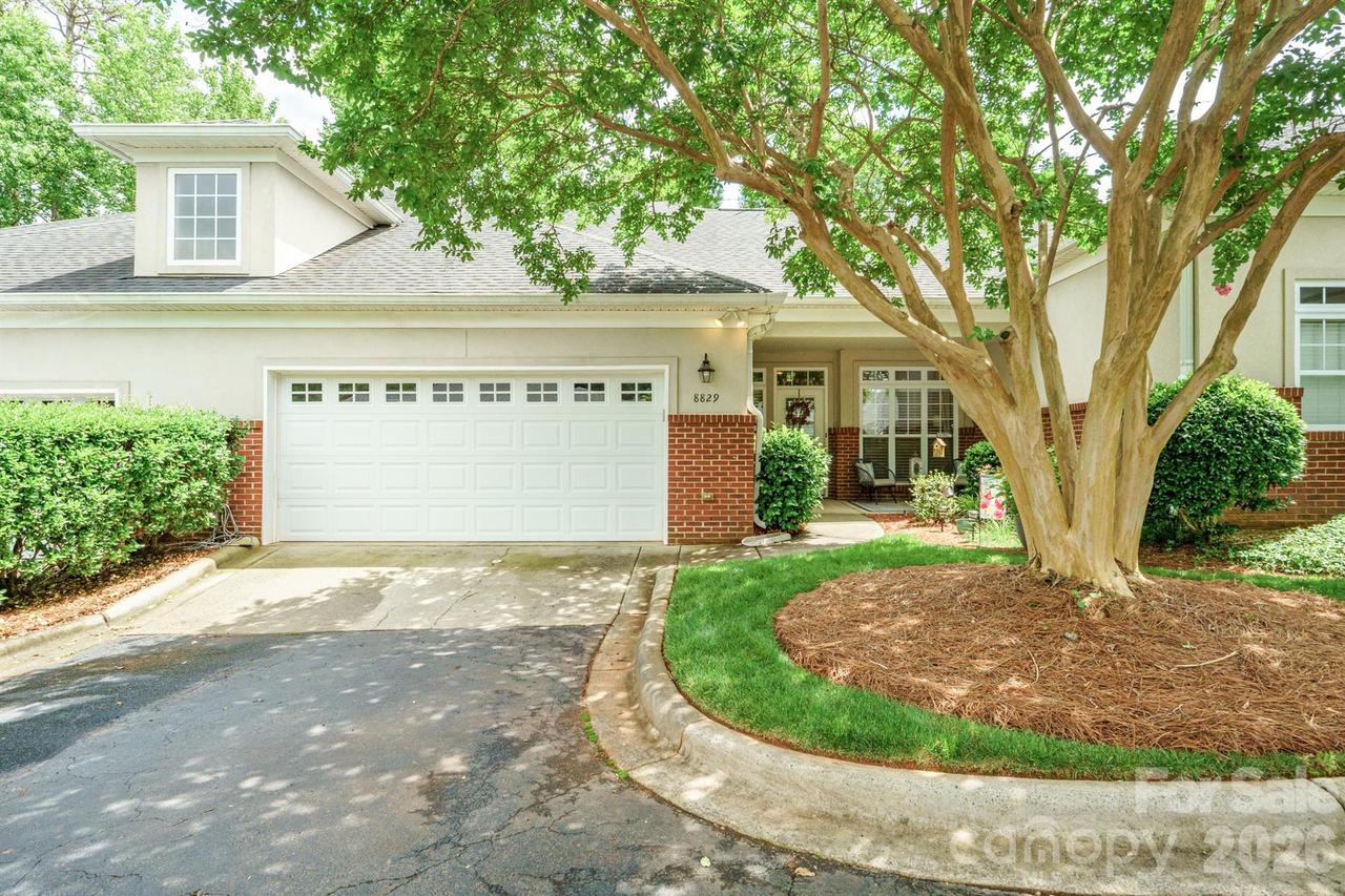 8829 Legacy Lake Ln., Charlotte, NC 28269