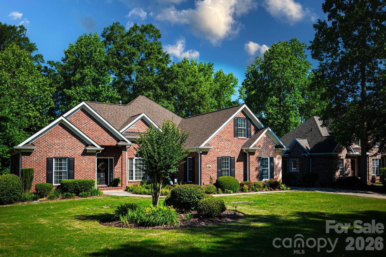 4015 Foxes Tr., Cramerton, NC 28032