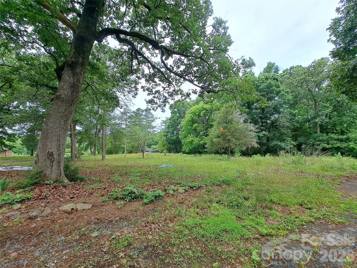165 Peggy Ln., Rockwell, NC 28138