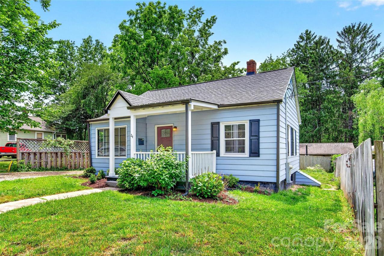 24 Dallas St., Asheville, NC 28806