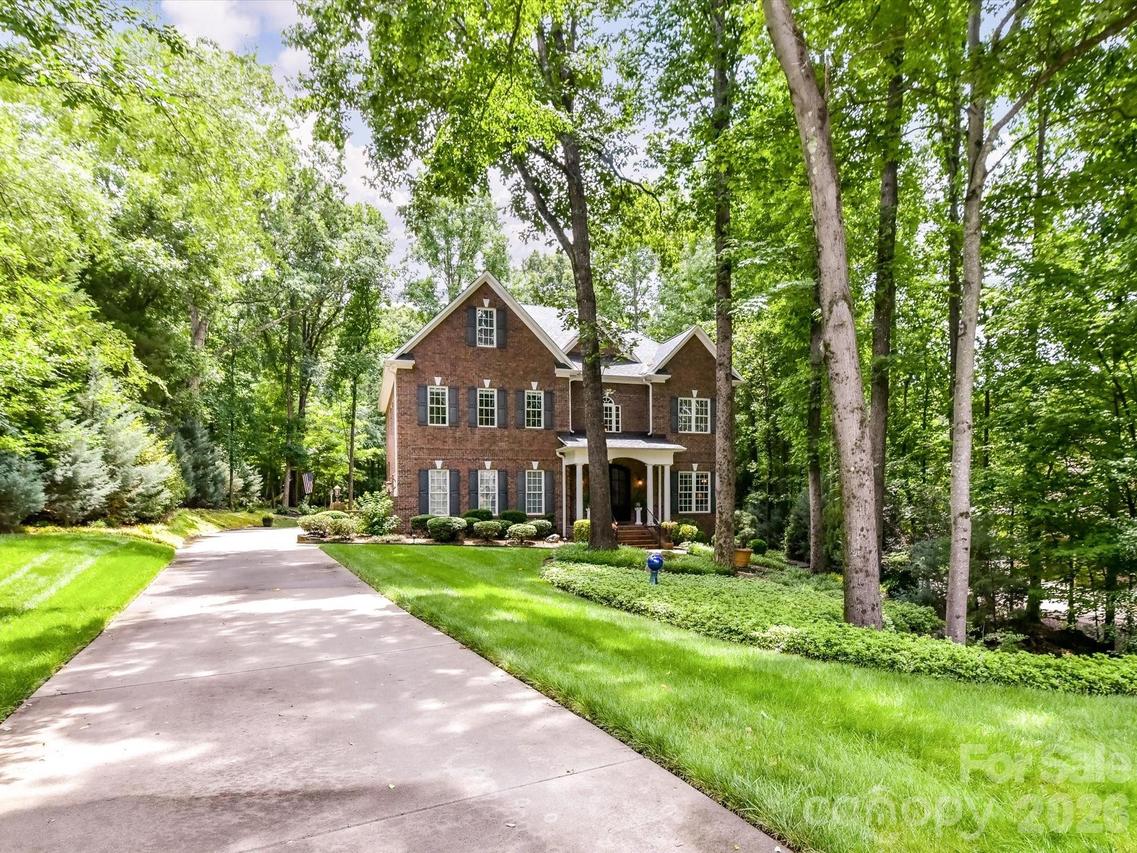 11615 Hidden Forest Ln., Davidson, NC 28036
