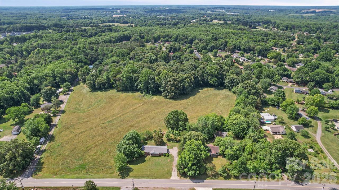702 Mocksville Hwy., Statesville, NC 28625