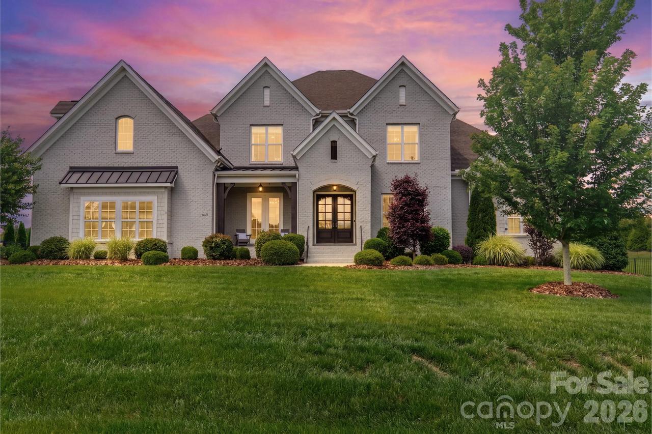 417 Wheatberry Hill Dr., Matthews, NC 28104