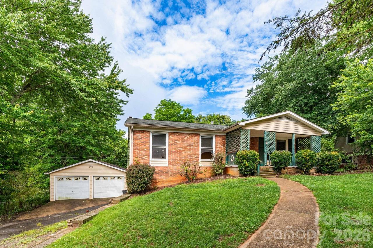 71 Cub Rd., Asheville, NC 28806