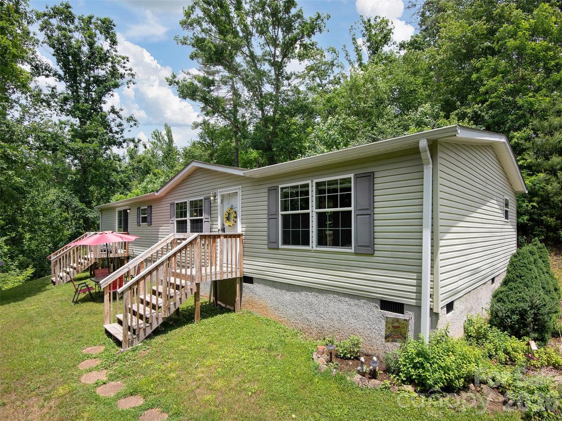 166 Indian Springs Rd., Clyde, NC 28721