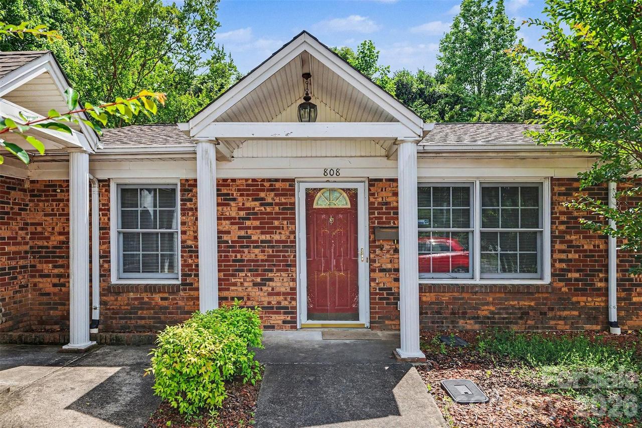 808 Floyd Ln., Gastonia, NC 28052