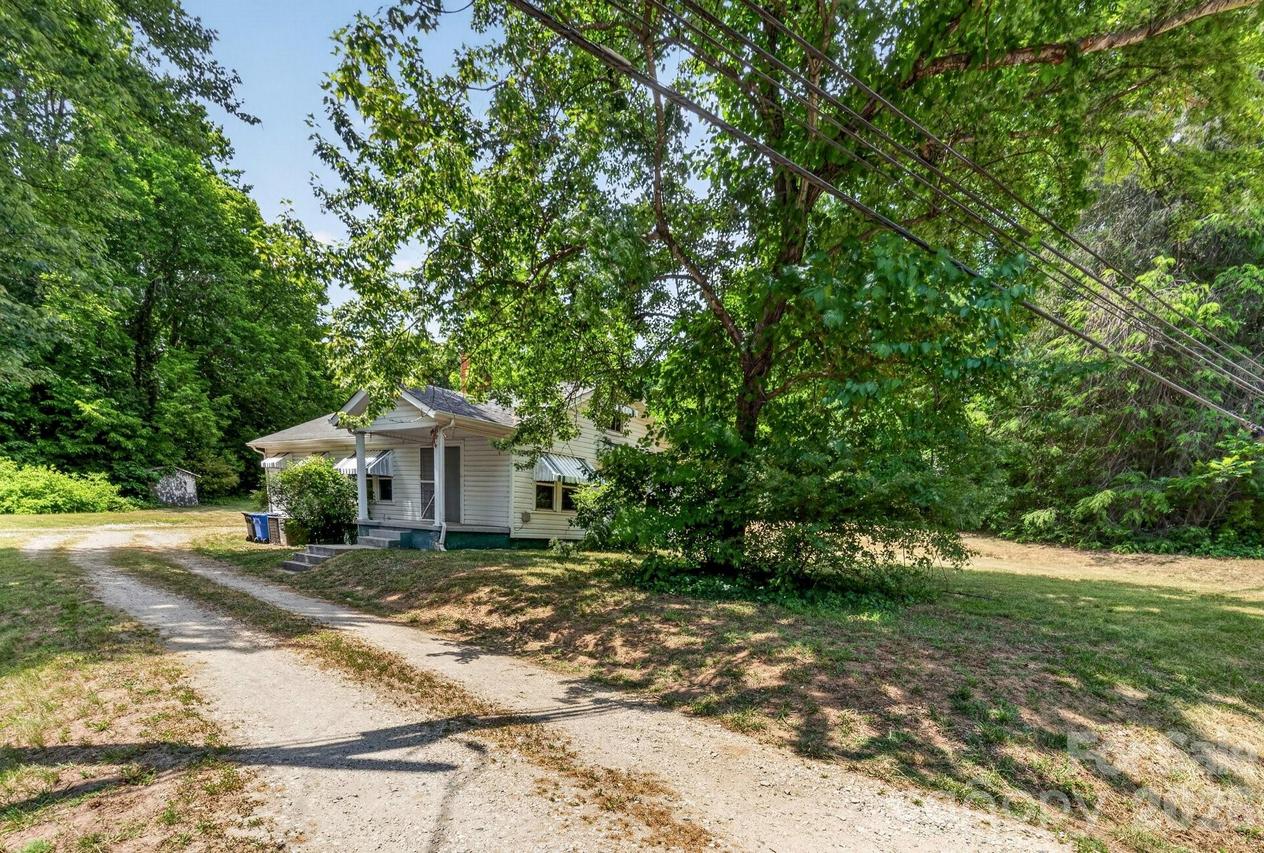 540 W Park Ave., Mooresville, NC 28115